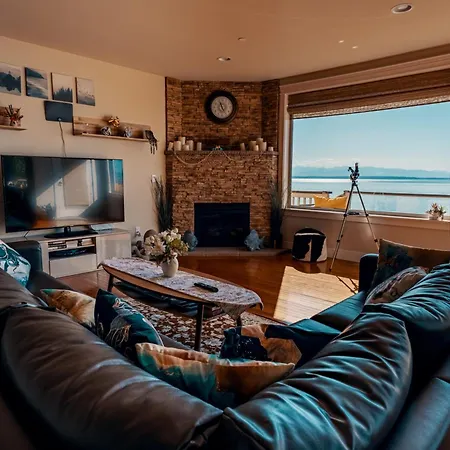 Stunning House With Views Of Puget Sound! Ideal For Family Reunions